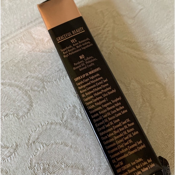 Yensa Super 8 Luxe Lip Oil Lipgloss in Pink Shine BNIB - Picture 12 of 16